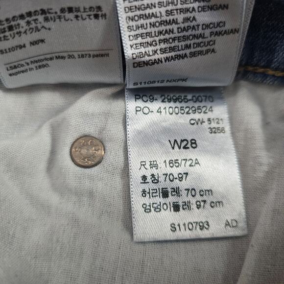 Levi's Jean Shorts Women's 28 Blue Medium Wash Mid Length Cuffed - Picture 4 of 12